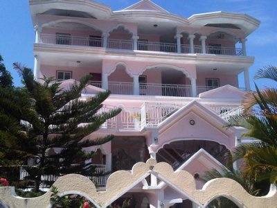 JACLEF PLAZA HOTEL